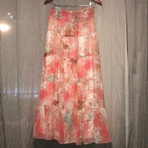 Floral maxi skirt. 6